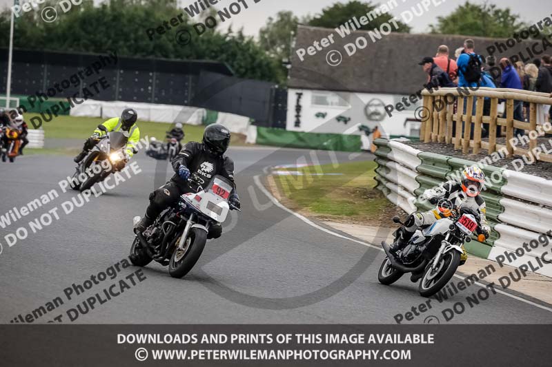 Vintage motorcycle club;eventdigitalimages;mallory park;mallory park trackday photographs;no limits trackdays;peter wileman photography;trackday digital images;trackday photos;vmcc festival 1000 bikes photographs